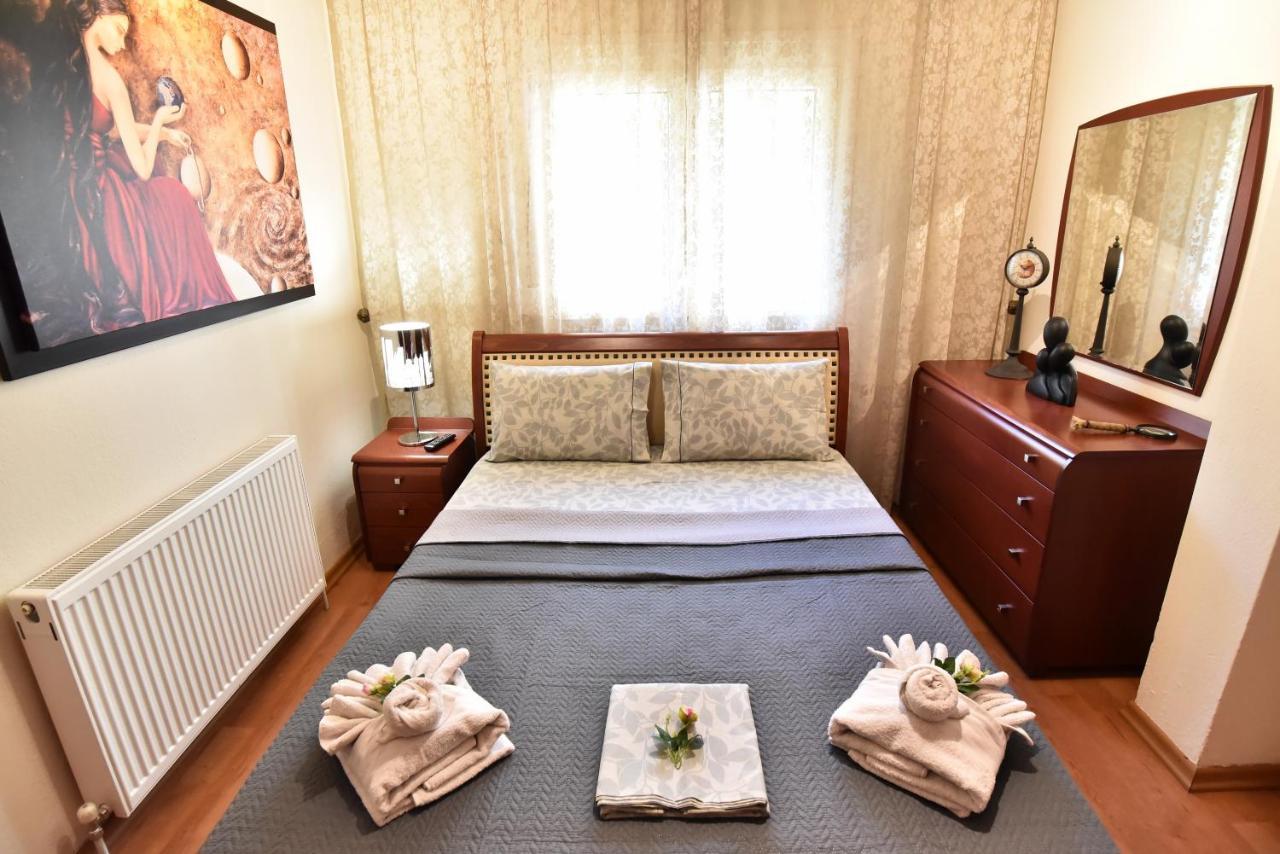 Holiday Blue Apartment ปาเลออน ซิฟลิคิออน ภายนอก รูปภาพ
