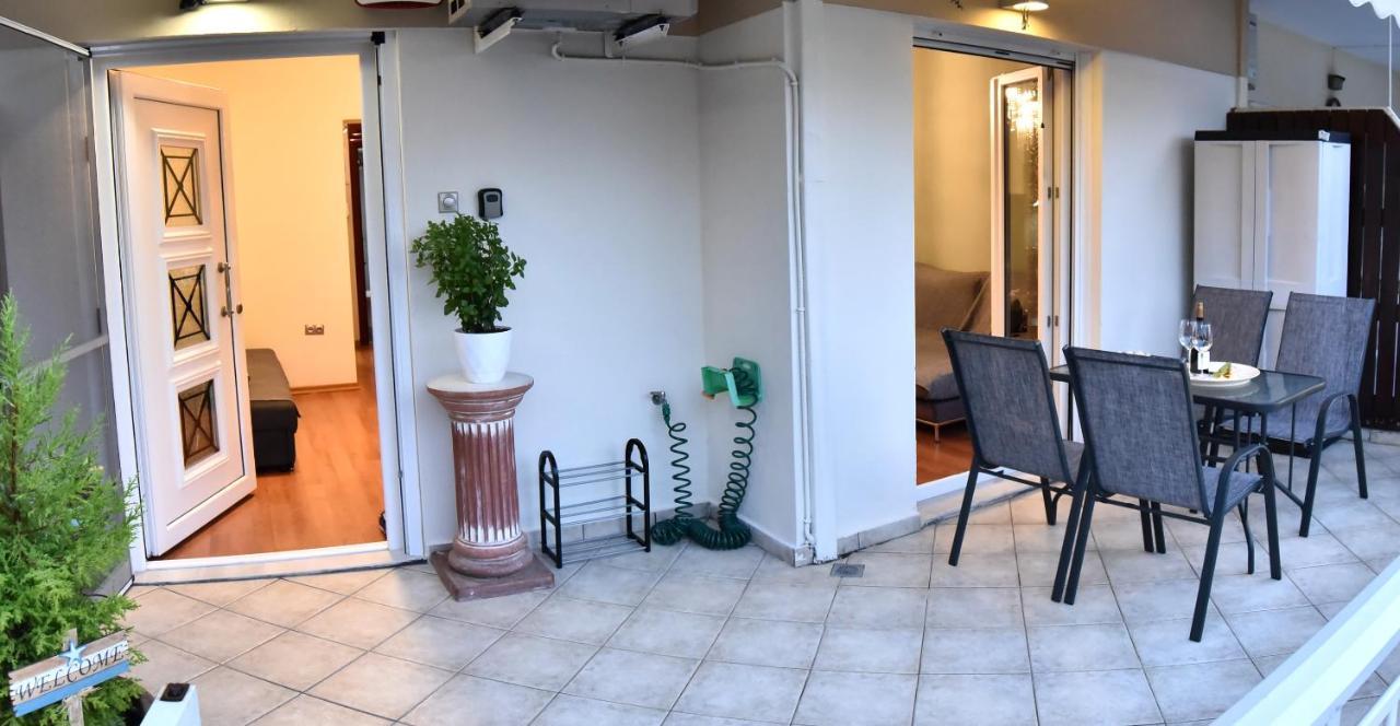 Holiday Blue Apartment ปาเลออน ซิฟลิคิออน ภายนอก รูปภาพ