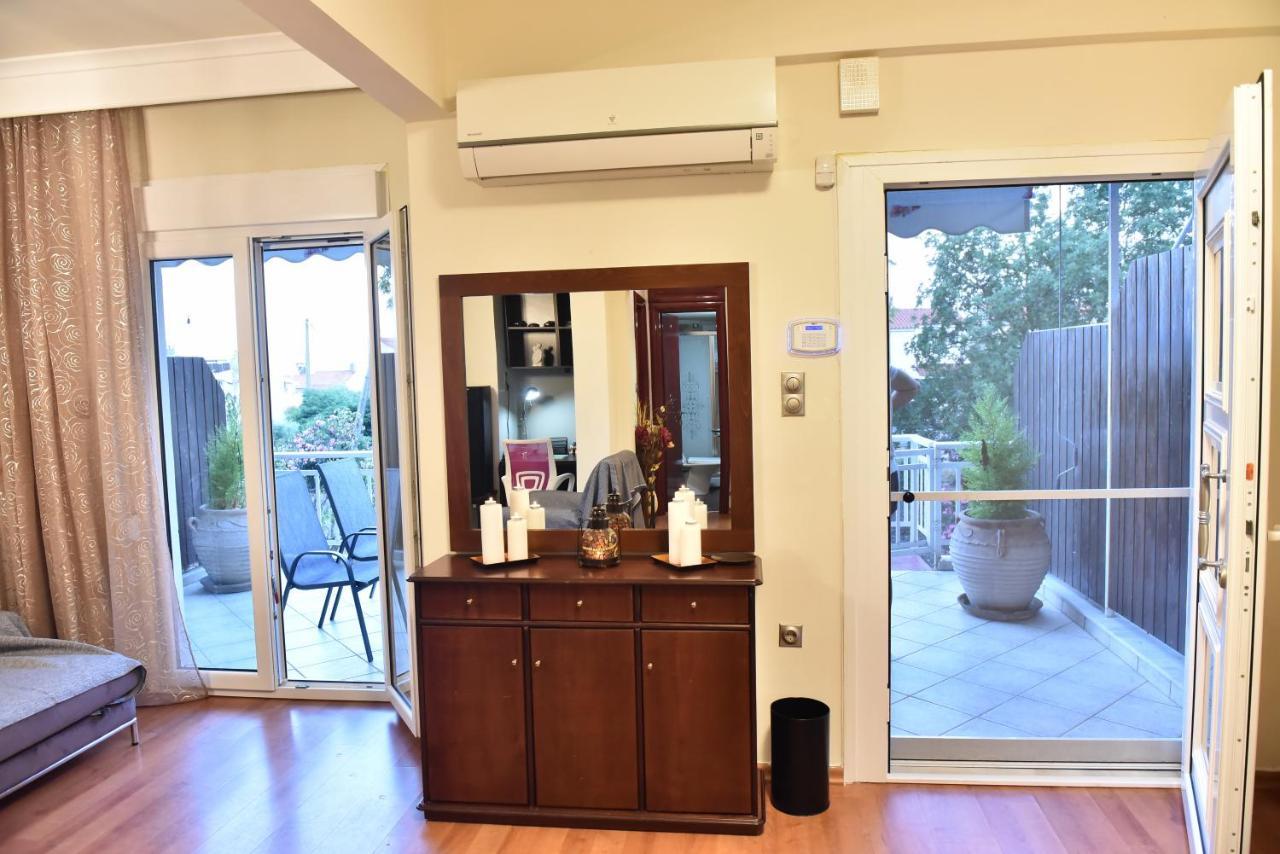 Holiday Blue Apartment ปาเลออน ซิฟลิคิออน ภายนอก รูปภาพ