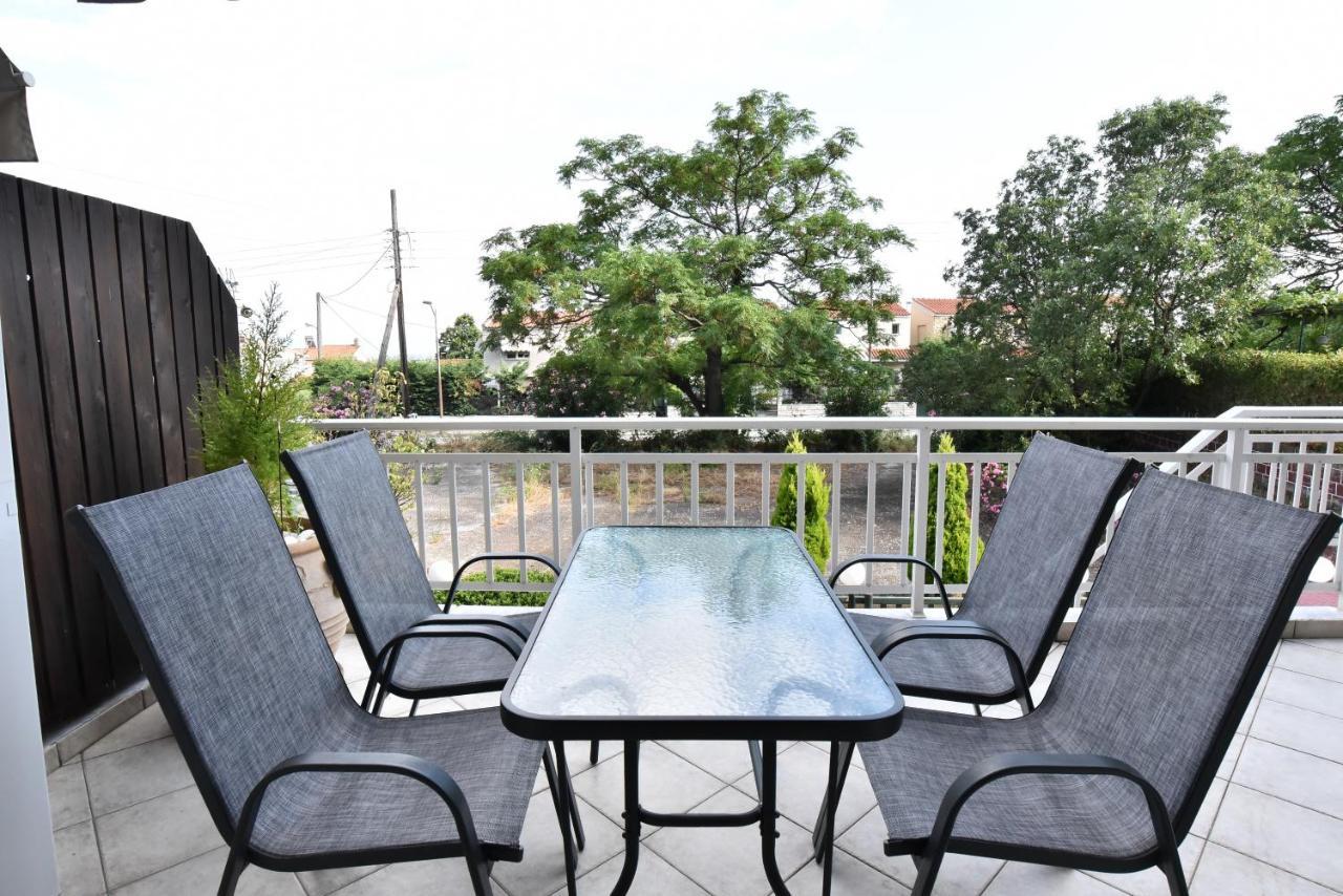 Holiday Blue Apartment ปาเลออน ซิฟลิคิออน ภายนอก รูปภาพ