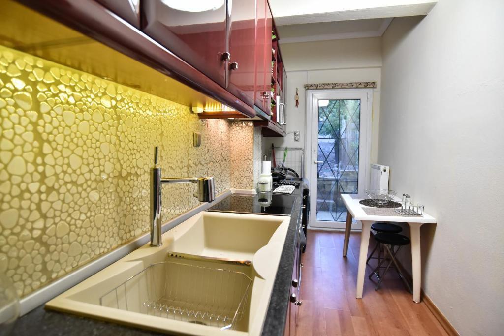 Holiday Blue Apartment ปาเลออน ซิฟลิคิออน ภายนอก รูปภาพ