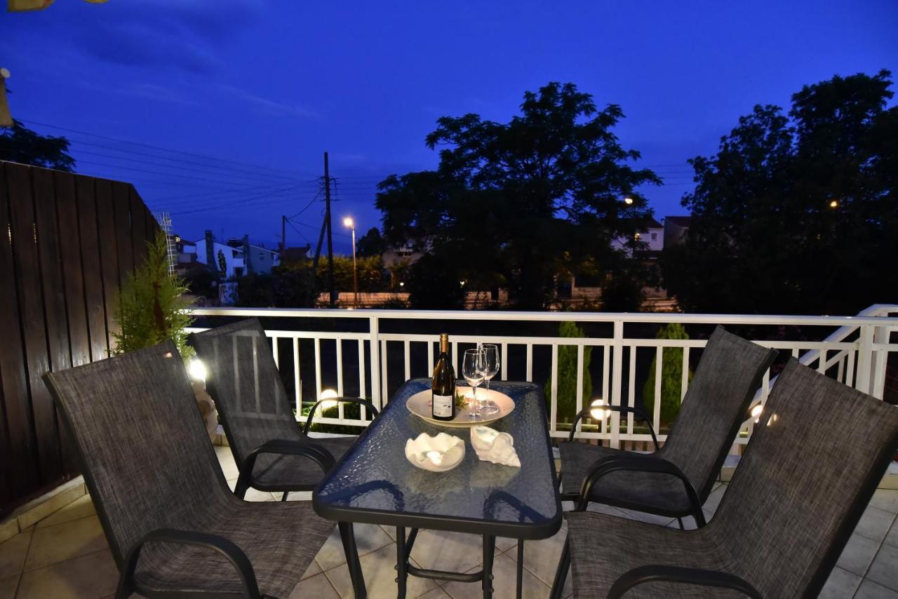 Holiday Blue Apartment ปาเลออน ซิฟลิคิออน ภายนอก รูปภาพ